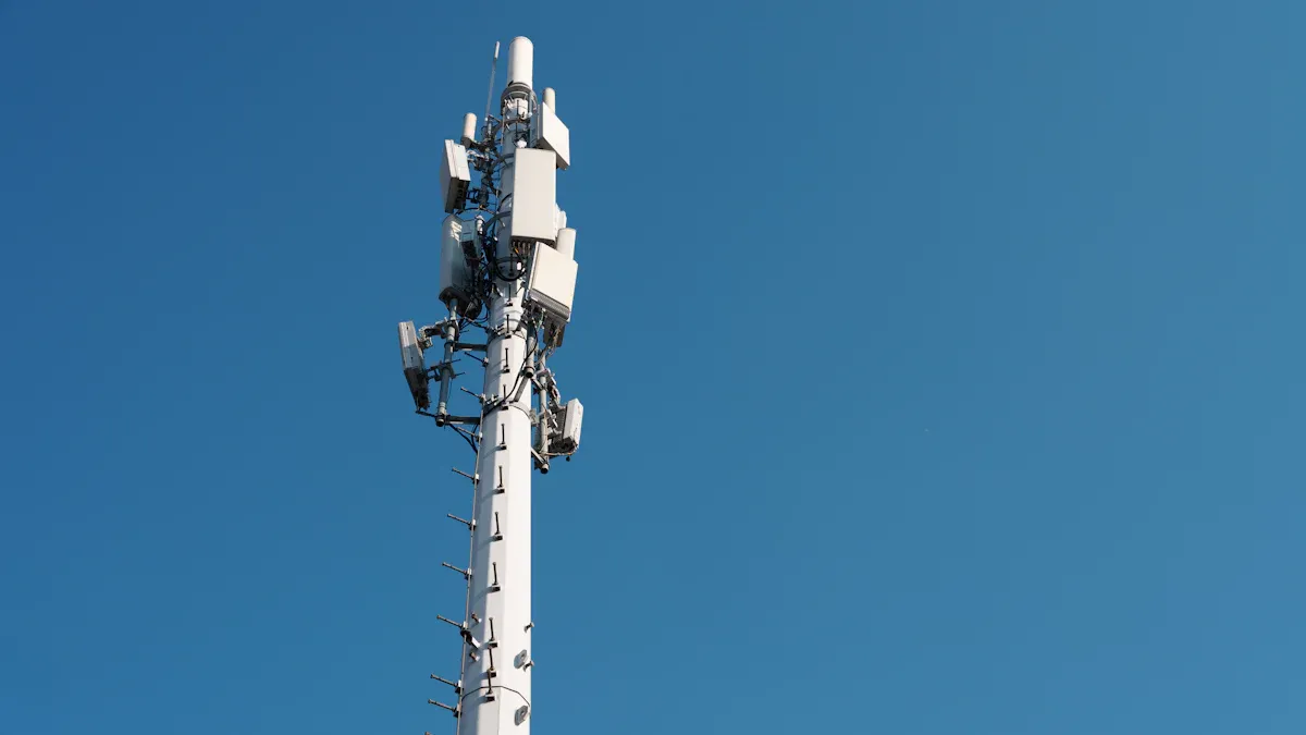 Use External Antennas and Signal Boosters to Maximize 5g Industrial Cellular Router Performance