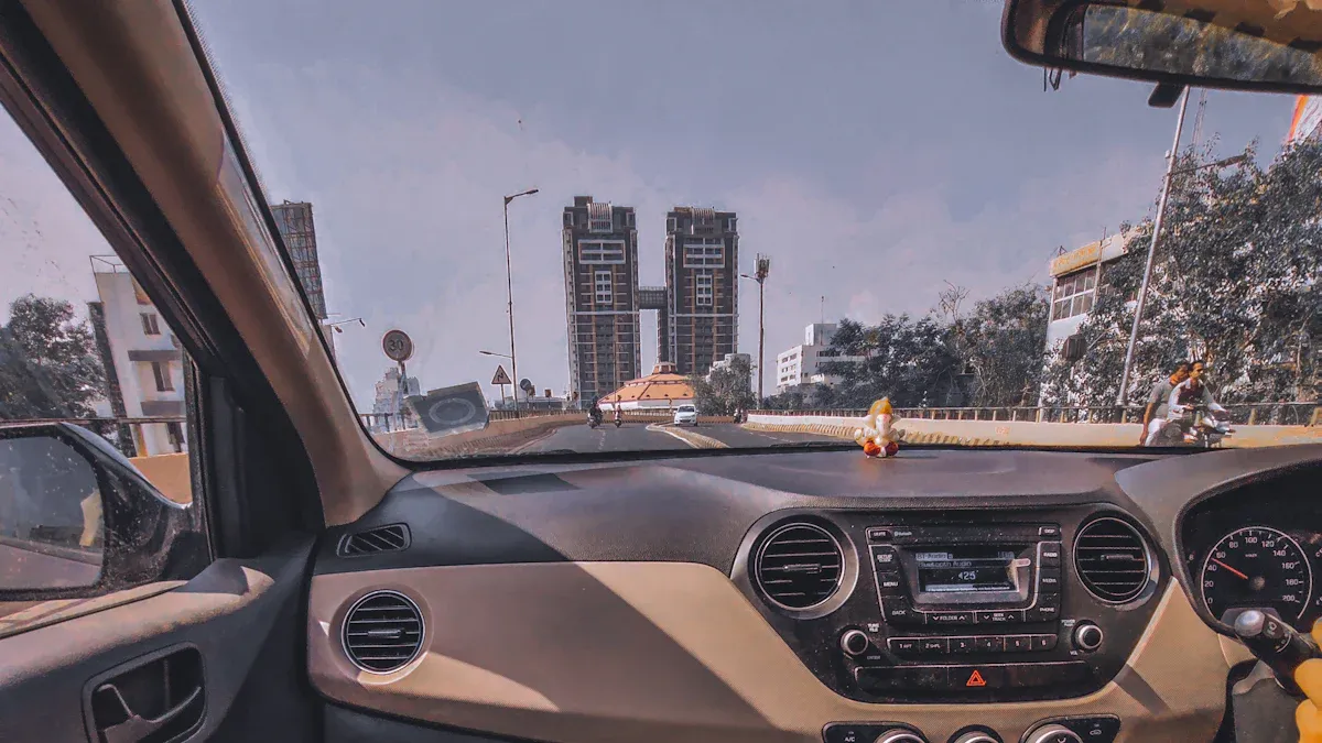 The 10 Best Automotive Wireless Routers for Road Trips and Daily Commutes